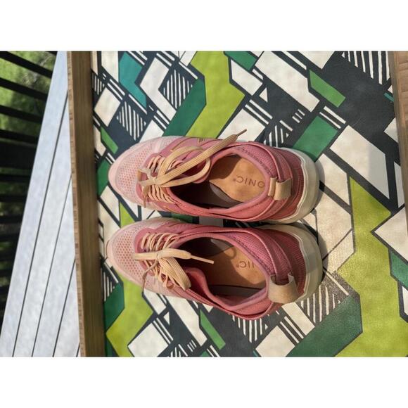 Vionic Captivate Sneakers Women's Size 8.5 - Picture 1 of 6